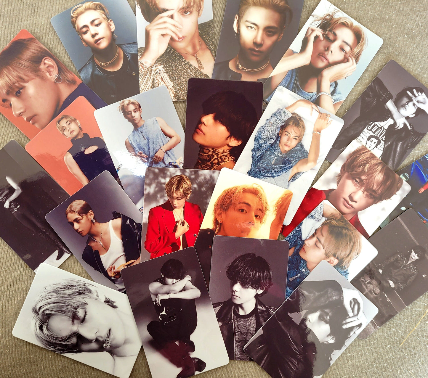 BTS V Fashion Photocards Set